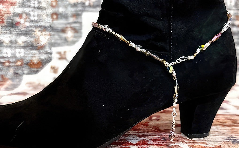 Decorative beaded chain for a boot