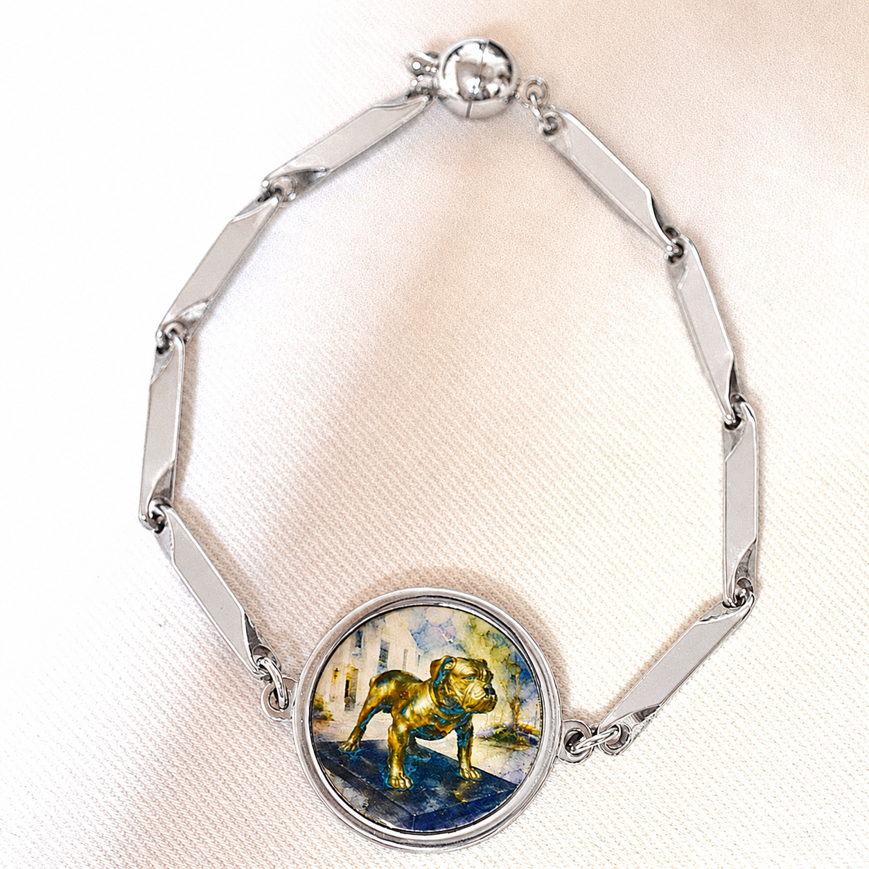 Bulldog Statue Citadel bracelet with sculptural links